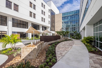 Mease Countryside Hospital Bilheimer Tower courtyard