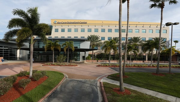 Exterior of Carillon Surgery Center