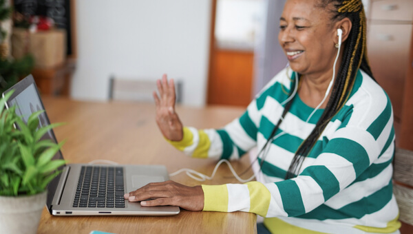 Virtual class female in her 60s